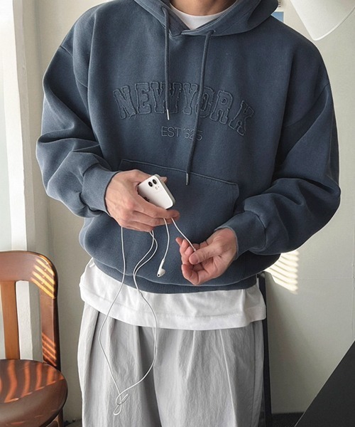 NOWLE(ノウル)の「【NOWLE】立体アーチロゴ プルオーバー パーカー NEW YORK(パーカー・メンズ・スモークピンク/グレイッシュブルー・X-LARGE/LARGE/MEDIUM)」の2枚目の写真