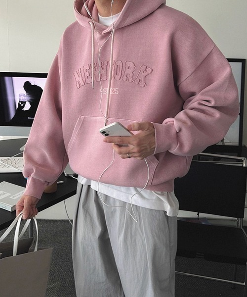 NOWLE(ノウル)の「【NOWLE】立体アーチロゴ プルオーバー パーカー NEW YORK(パーカー・メンズ・スモークピンク/グレイッシュブルー・X-LARGE/LARGE/MEDIUM)」の5枚目の写真