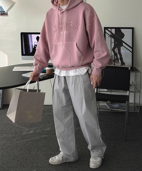 NOWLE(ノウル)の「【NOWLE】立体アーチロゴ プルオーバー パーカー NEW YORK(パーカー・メンズ・スモークピンク/グレイッシュブルー・X-LARGE/LARGE/MEDIUM)」の17枚目の写真