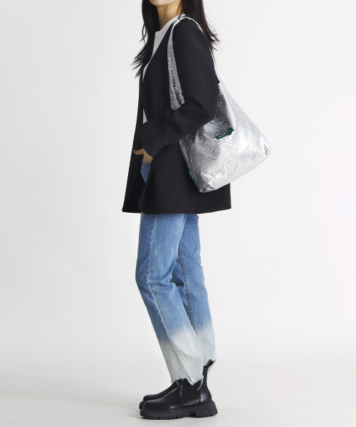 GREEN STUFF（グリーンスタッフ）の「seem full bag 62 - glitter texture silver（ショルダーバッグ・レディース・その他・FREE）」の5枚目の写真