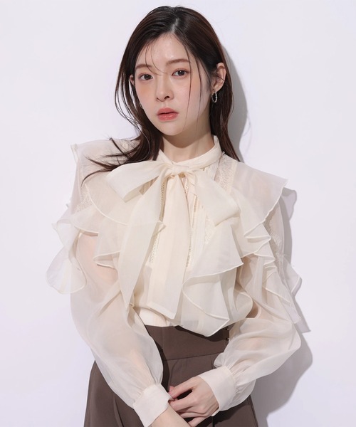 Rirandture(リランドチュール)の「レースラッフルエアリーブラウス(シャツ/ブラウス・レディース・オフホワイト・2)」の5枚目の写真