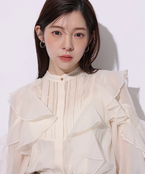 Rirandture(リランドチュール)の「レースラッフルエアリーブラウス(シャツ/ブラウス・レディース・オフホワイト・2)」の10枚目の写真