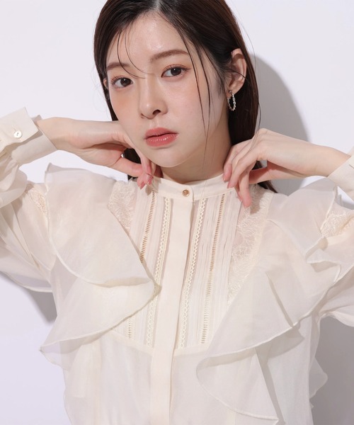 Rirandture(リランドチュール)の「レースラッフルエアリーブラウス(シャツ/ブラウス・レディース・オフホワイト・2)」の11枚目の写真