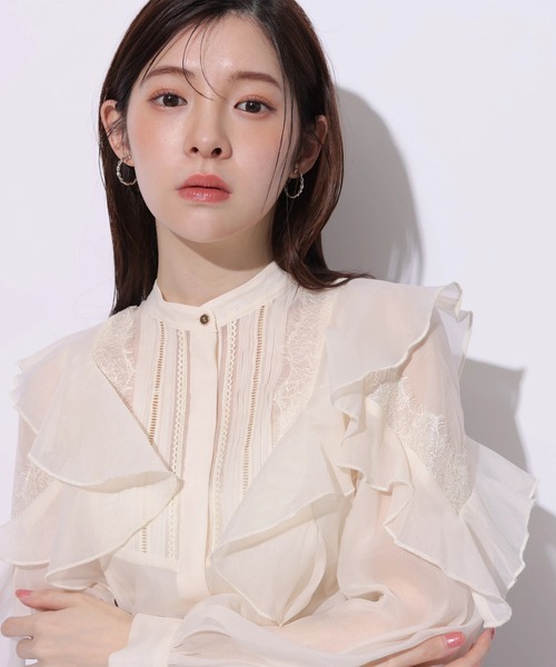 Rirandture(リランドチュール)の「レースラッフルエアリーブラウス(シャツ/ブラウス・レディース・オフホワイト・2)」の12枚目の写真