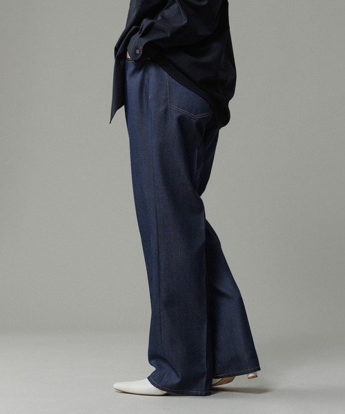 ADAM ET ROPE'(アダムエロペ)の「【NIKKE】ストレート デニム スラックス / ADAM ET ROPE' JEANS -IMAG-(スラックス・メンズ・ブラック系その他2/ブラック/ネイビー・XL/L/M/S)」の21枚目の写真