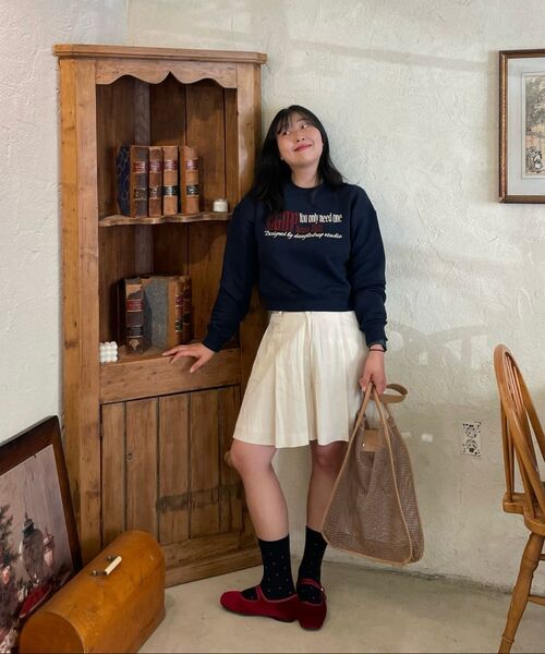 DANGLEDROP(ダングルドロップ)の「DGDP YOU NEED刺繍クロップマンツーマンチャコール(スウェット・レディース・その他・S/M)」の11枚目の写真
