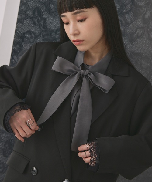 ELUNIS（エルニス）の「レースレイヤードダブルジャケット（テーラードジャケット・レディース・グレー/ブラック・FREE）」の11枚目の写真