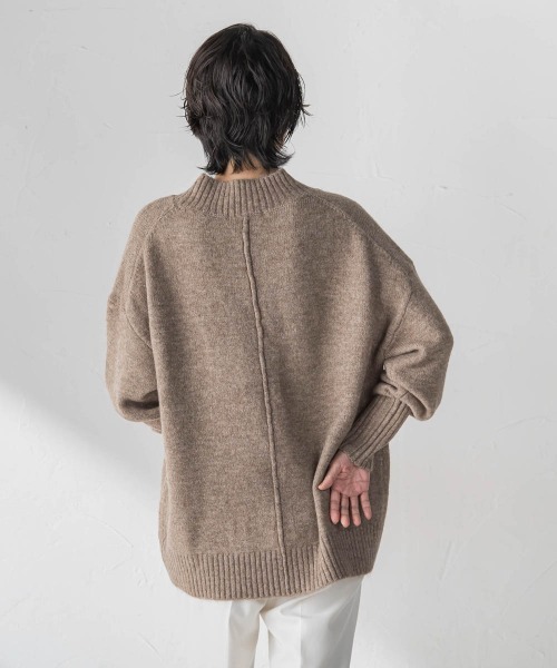 la.f…(ラエフ)の「【WEB限定】”毎日頼れる”ゆったりモックネックニット(ニット/セーター・レディース・キャメル/レッド/イエロー/チャコールグレー・9号)」の6枚目の写真