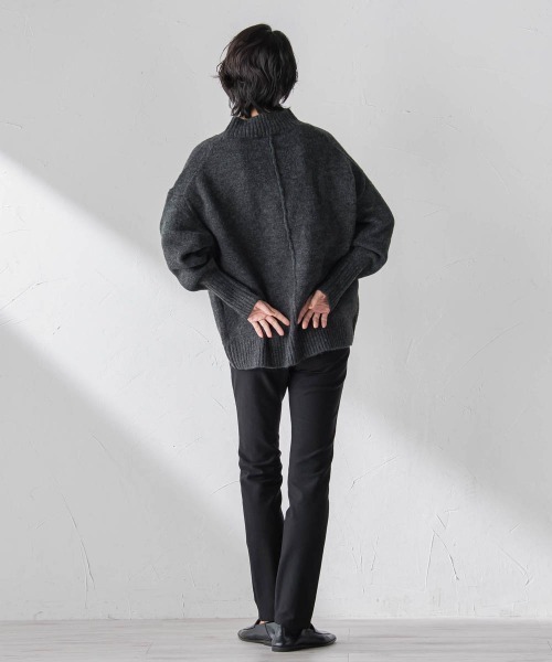la.f…(ラエフ)の「【WEB限定】”毎日頼れる”ゆったりモックネックニット(ニット/セーター・レディース・キャメル/レッド/イエロー/チャコールグレー・9号)」の21枚目の写真