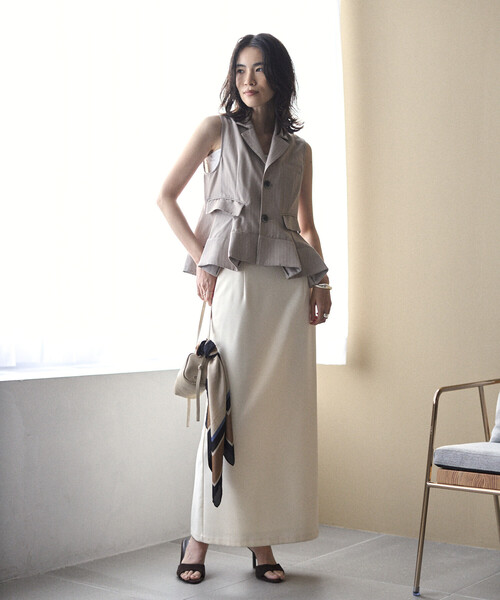 Firsthand(ファーストハンド)の「Firsthand/ファーストハンド ピンストライプ フレア ヘム ショートジレ(ベスト・レディース・ベージュ/グレー・FREE)」の18枚目の写真