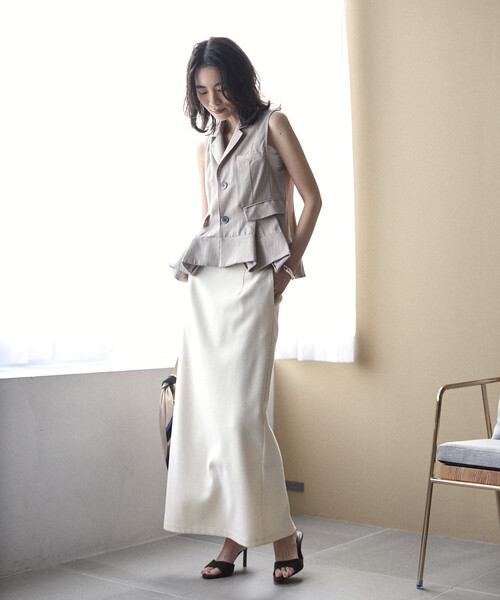 Firsthand(ファーストハンド)の「Firsthand/ファーストハンド ピンストライプ フレア ヘム ショートジレ(ベスト・レディース・ベージュ/グレー・FREE)」の19枚目の写真