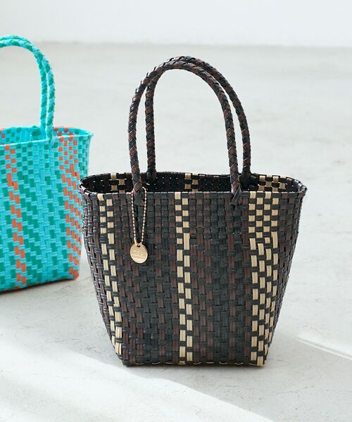 le.coeur blanc（ルクールブラン）の「スクエアメルカドバッグ（かごバッグ・レディース・サックスブルー/ブラック・FREE）」の3枚目の写真