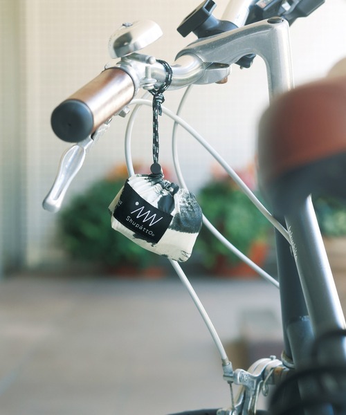 Shupatto（シュパット）の「マーナ(marna) Shupatto パッカブルバッグ 8L 一気にたためる（エコバッグ/サブバッグ・レディース・ホワイト×ブラック・S）」の2枚目の写真