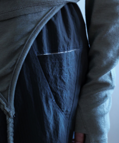 CHAMASPORTSLAB（チャマ スポーツラボ）の「089_Ongi Pants_Charcoal（その他パンツ・レディース・ダークグレー・FREE）」の4枚目の写真