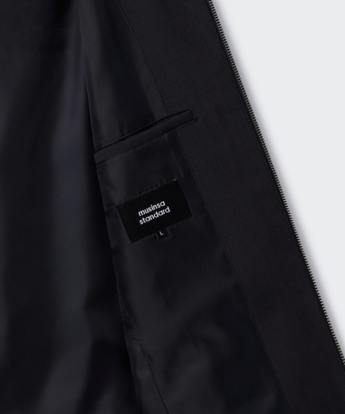 MUSINSA STANDARD（ムシンサスタンダード）の「ウリッシュオーバーショルダーミニマルジャケット[ブラック]（その他アウター・メンズ・その他・MEDIUM/LARGE/X-LARGE/2XL）」の8枚目の写真