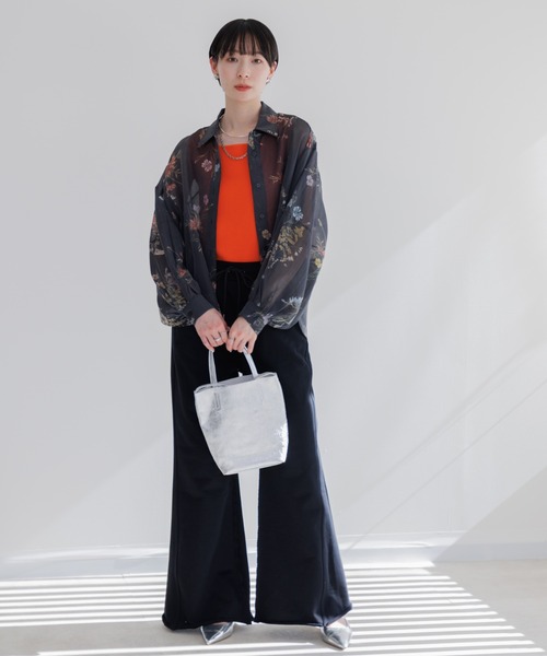 Paradise Picnic（パラダイスピクニック）の「TRANOI. ヴィンテージフラワーブラウス（シャツ/ブラウス・レディース・ベージュ/ブラック・FREE）」の3枚目の写真