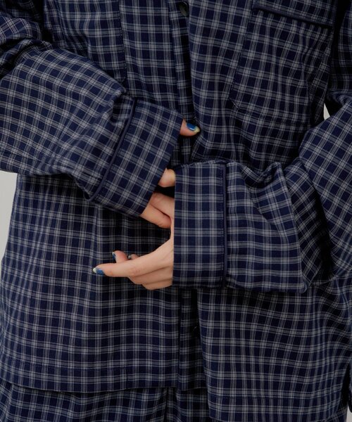 WHIMSIC(ウィムジック)の「【WHIMSIC/SETUP対応/2サイズ展開】パイピングパジャマシャツ(シャツ/ブラウス・メンズ・ブラック/グレー/ネイビー・FREE)」の11枚目の写真
