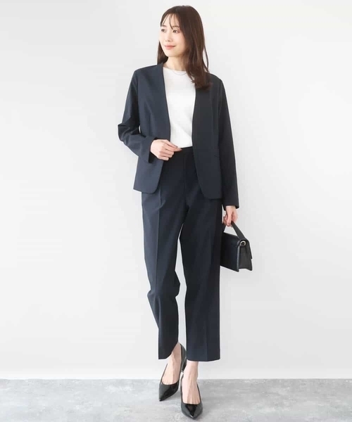 MK MICHEL KLEIN（エムケーミッシェルクラン）の「[イージーケア/洗える]ドライタッチストレッチ カラーレスジャケット（ノーカラージャケット・レディース・ネイビー/グレイッシュベージュ・38/40）」の4枚目の写真