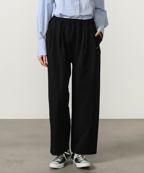 GYMPHLEX(ジムフレックス)の「Gymphlex | ワイドストレート イージーパンツ WOMEN(その他パンツ・レディース・ブラック/グレイッシュベージュ・12)」の1枚目の写真