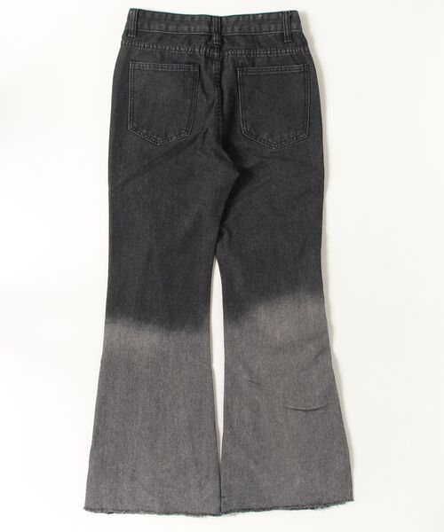 FUNdaysion(ファンデイション)の「切替デザインフレアデニムパンツ(デニムパンツ・レディース・ダークグレー・S/M/L)」の13枚目の写真