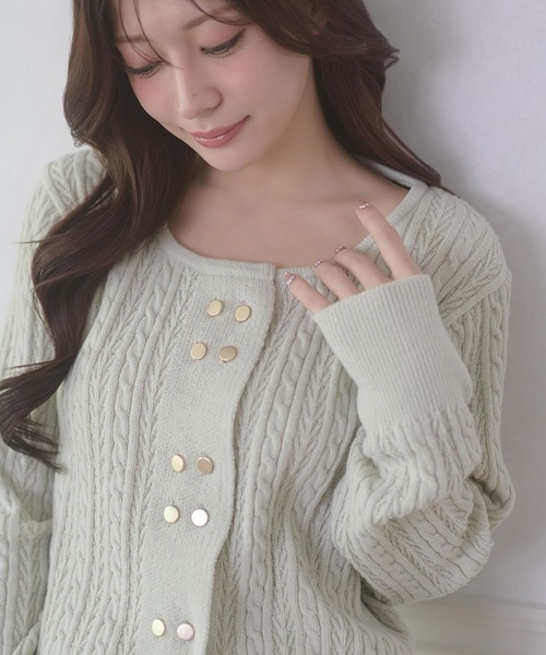 Ambre Neige(アンブルネージュ)の「w button cable knit cardigan / Wボタンケーブルニットカーディガン(カーディガン/ボレロ・レディース・ベビーピンク/ライトグリーン/アイボリー・FREE)」の17枚目の写真