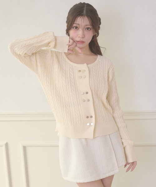 Ambre Neige(アンブルネージュ)の「w button cable knit cardigan / Wボタンケーブルニットカーディガン(カーディガン/ボレロ・レディース・ベビーピンク/ライトグリーン/アイボリー・FREE)」の5枚目の写真