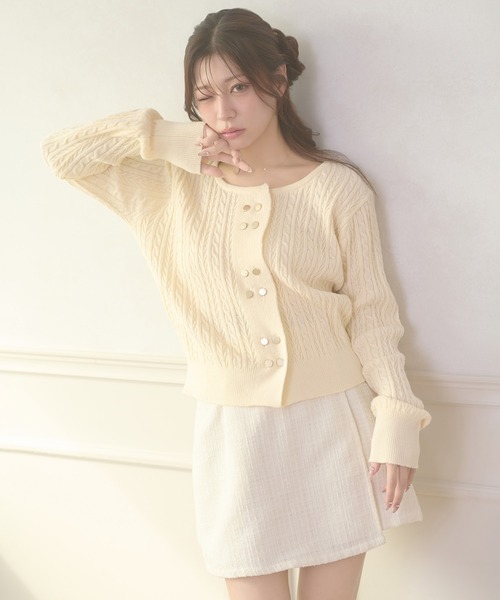 Ambre Neige(アンブルネージュ)の「w button cable knit cardigan / Wボタンケーブルニットカーディガン(カーディガン/ボレロ・レディース・ベビーピンク/ライトグリーン/アイボリー・FREE)」の6枚目の写真