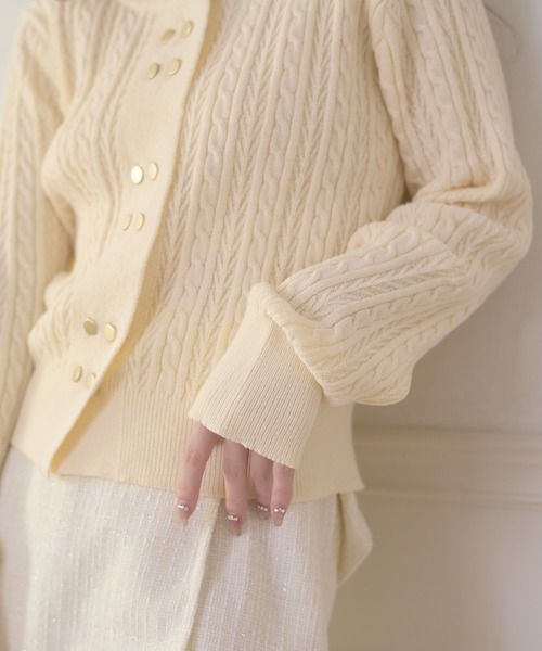 Ambre Neige(アンブルネージュ)の「w button cable knit cardigan / Wボタンケーブルニットカーディガン(カーディガン/ボレロ・レディース・ベビーピンク/ライトグリーン/アイボリー・FREE)」の8枚目の写真