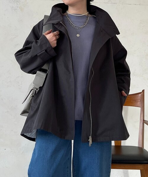 un dix cors(アンディコール)の「テントラインコート(ブルゾン・レディース・ベージュ/チャコールグレー・FREE)」の2枚目の写真