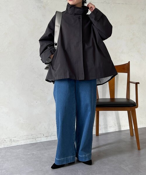un dix cors(アンディコール)の「テントラインコート(ブルゾン・レディース・ベージュ/チャコールグレー・FREE)」の5枚目の写真