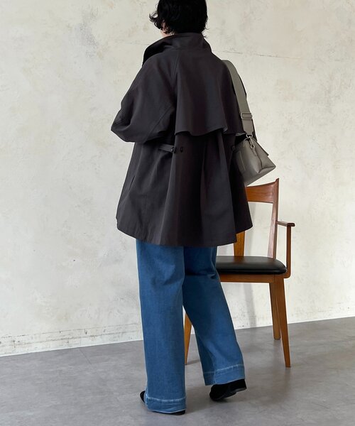 un dix cors(アンディコール)の「テントラインコート(ブルゾン・レディース・ベージュ/チャコールグレー・FREE)」の8枚目の写真