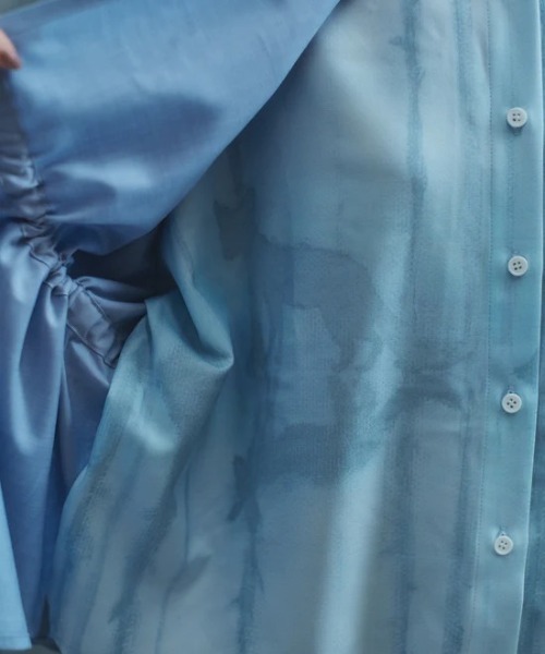 Etrarium(エトラリウム)の「静寂と青 Layered Shirts(Tシャツ/カットソー・レディース・サックスブルー/ブラック・FREE)」の5枚目の写真