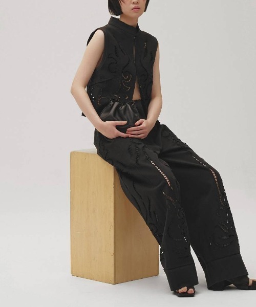 TODAYFUL(トゥデイフル)の「TODAYFUL Cut Lace Twill Pants カットレースツイルパンツ/12610701(その他パンツ・レディース・ブラック・36/38)」の3枚目の写真