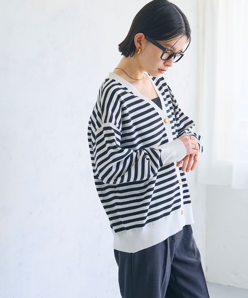 CROSS FUNCTION（クロスファンクション）の「《洗える》サマ美え 金釦ボーダーVネックカーディガン【CROSS FUNCTION/クロスファンクション】（カーディガン/ボレロ・レディース・ネイビー/ホワイト系その他・M/L/LL）」の6枚目の写真