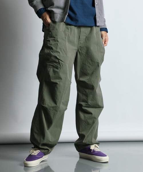 NANGA(ナンガ)の「NANGA×DUFFER DRY COTTON GEAR CARGO PANTS:ナンガ別注 セットアップ対応 ドライコットン ギア カーゴパンツ(カーゴパンツ・メンズ・ベージュ/ブラック/カーキ・LARGE/MEDIUM)」の3枚目の写真
