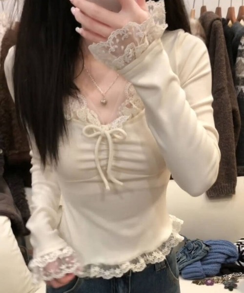 gossip!ロサンゼルス(ゴシップロサンゼルス)の「Y2K レースエッジ胸元ギャザーリボン長袖カットソー(Tシャツ/カットソー・レディース・ベージュ・M)」の10枚目の写真