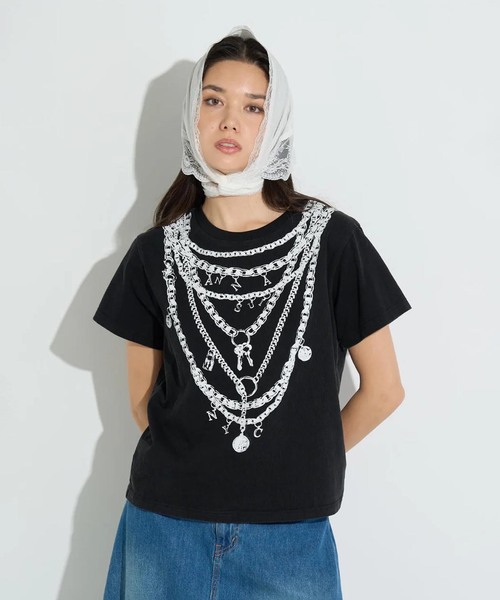 anna sui nyc(アナ スイ エヌ ワイ シー)の「ANNA SUI NYC / アナスイエヌワイシー フェイクアクセサリープリントTシャツ(Tシャツ/カットソー・レディース・ブラック/ホワイト・FREE)」の3枚目の写真