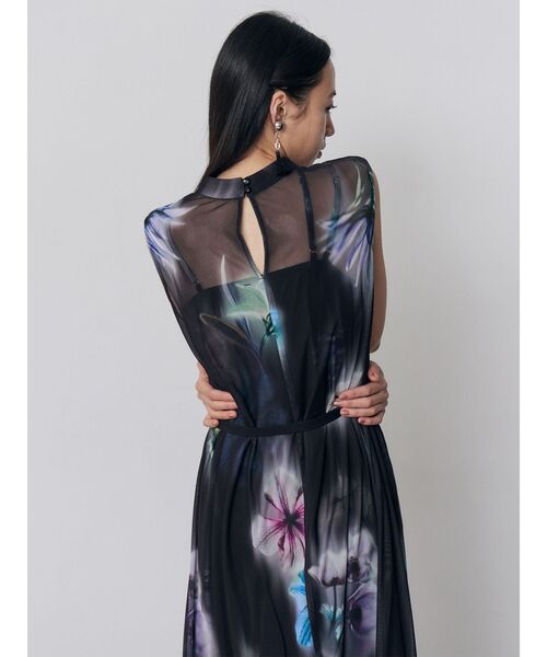 MURUA（ムルーア）の「ブラーフラワーワンピース（ワンピース・レディース・ブラウン/ブルー/ブラック・FREE）」の5枚目の写真