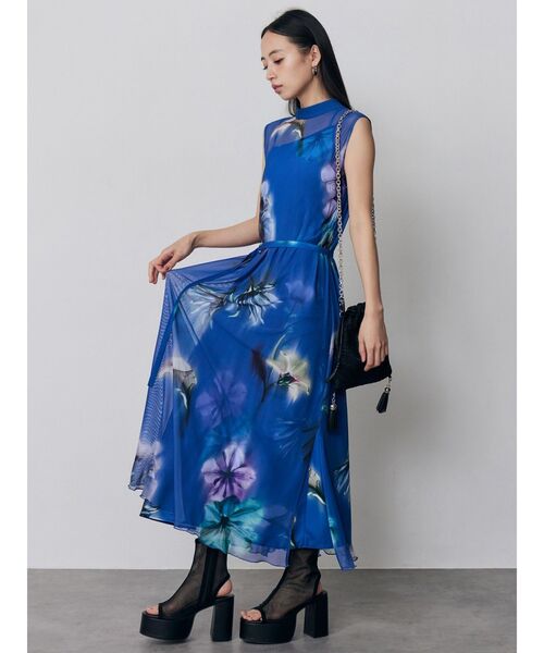 MURUA（ムルーア）の「ブラーフラワーワンピース（ワンピース・レディース・ブラウン/ブルー/ブラック・FREE）」の7枚目の写真