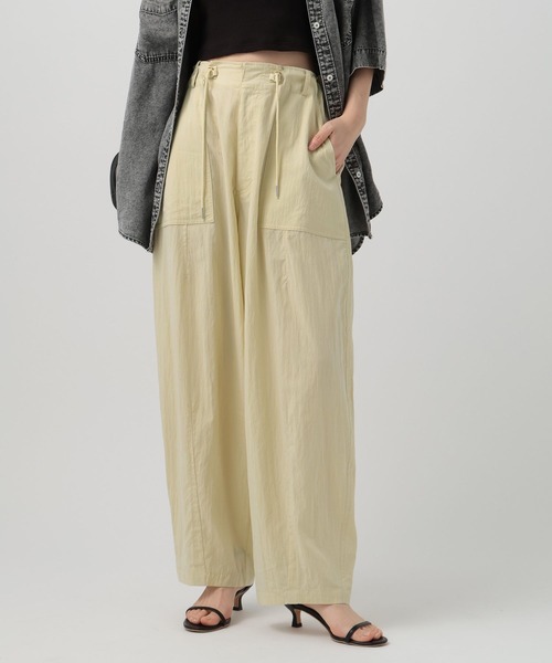 BAYFLOW（ベイフロー）の「[スタイルアップなカーブシルエット]フィブリルベイカーパンツ（その他パンツ・レディース・チャコールグレー/クリーム/ライラック・SMALL/MEDIUM）」の8枚目の写真