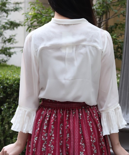 axes femme(アクシーズファム)の「苺刺繍ボウタイブラウス(シャツ/ブラウス・レディース・ホワイト/ピンク/ネイビー・FREE)」の6枚目の写真