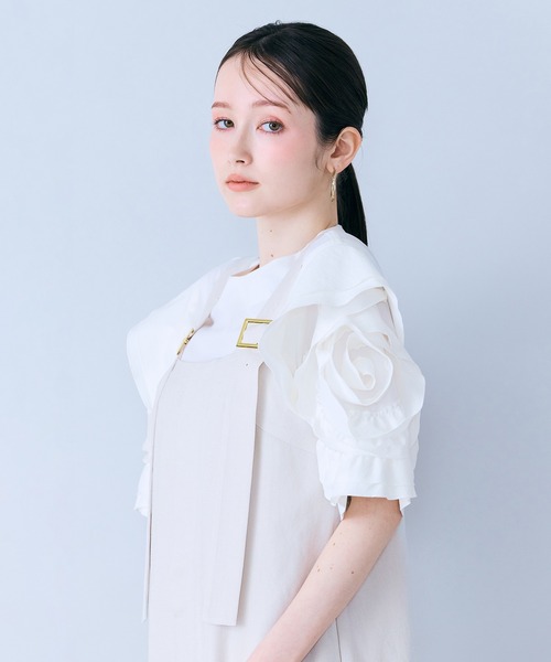Audie a Muses(オーディアミューズ)の「ローズスリーブブラウス(シャツ/ブラウス・レディース・レッド/オフホワイト/ブルー/ブラック・38/42)」の2枚目の写真
