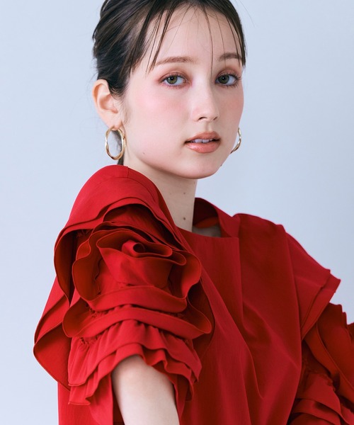 Audie a Muses(オーディアミューズ)の「ローズスリーブブラウス(シャツ/ブラウス・レディース・レッド/オフホワイト/ブルー/ブラック・38/42)」の18枚目の写真