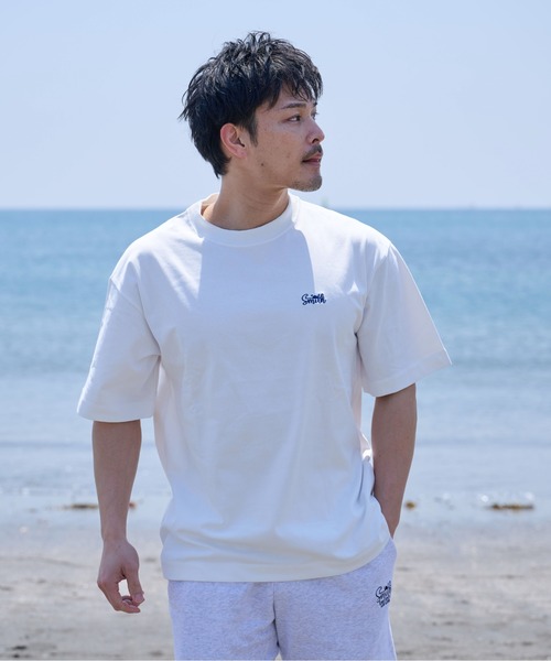 Sunny Smith(サニースミス)の「キャラクターアーチロゴ両面刺繍Tシャツ(Tシャツ/カットソー・メンズ・アッシュグレー/スミクロ/ホワイト・MEDIUM/LARGE)」の8枚目の写真