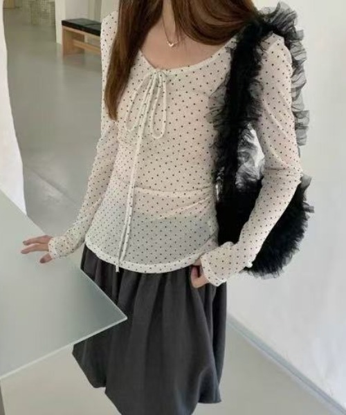 Achic（アシック）の「ドット柄長袖カットソー（Tシャツ/カットソー・レディース・ホワイト・M）」の17枚目の写真