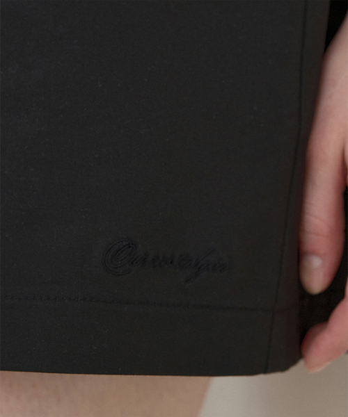 OURNOSTALGIA(アワー ノスタルジア)の「Classic banding half pants_Black(O25-PT04)(その他パンツ・レディース・ブラック・FREE)」の4枚目の写真