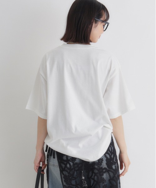 Right-on(ライトオン)の「HONEYSUCKLE ROSE(ハニーサックルローズ)おばけプリントビッグT(Tシャツ/カットソー・レディース・ホワイト/ダークグレー・L/M)」の5枚目の写真