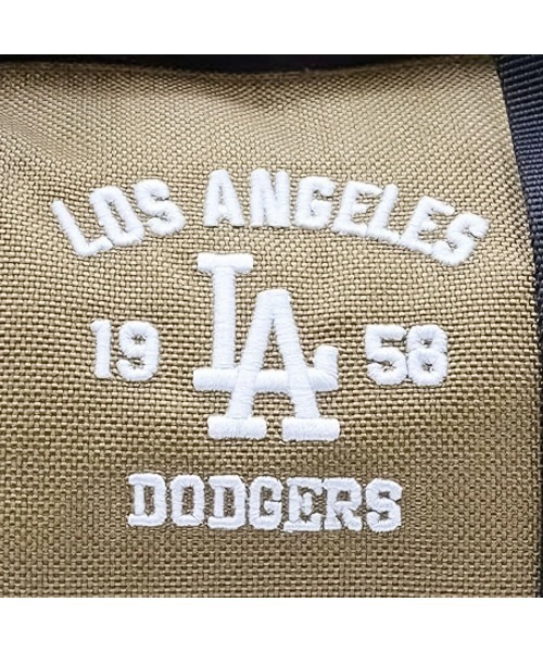 MLB(メジャーリーグベースボール)の「ロサンゼルス・ドジャース - ボストンバッグ【Los Angeles Dodgers MLB SMALL ROLL BAG BEIGE LA-R03】(ボストンバッグ・レディース・ベージュ・ONE SIZE)」の5枚目の写真