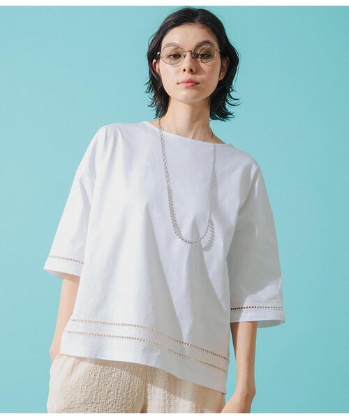 Park Slope NEWYORKER(パークスロープニューヨーカー)の「【着回し・着映え】カットワーク刺繍Tシャツ(Tシャツ/カットソー・レディース・ホワイト/ブラック・MEDIUM/LARGE)」の2枚目の写真