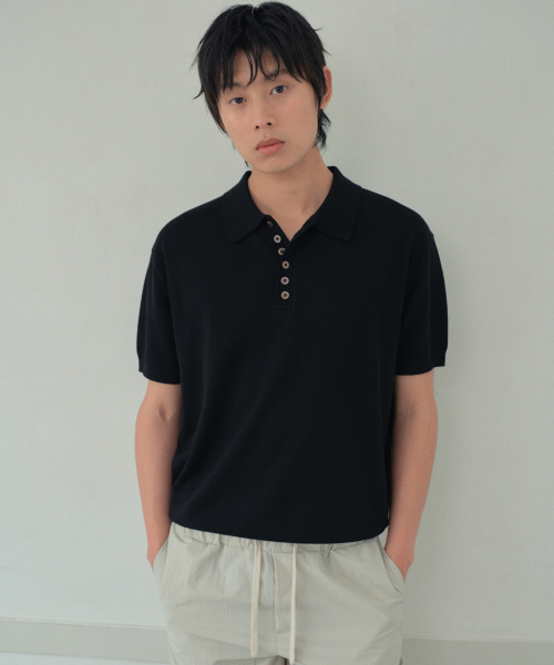 WEDNESDAY OASIS(ウェンズデーオアシス)の「ボタンカラー ハーフニット_BLACK(WC26KN50)(ニット/セーター・メンズ・ブラック・MEDIUM/LARGE)」の2枚目の写真